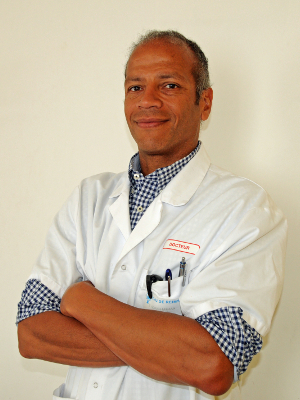 Docteur Stanley ACKAH MIEZAN